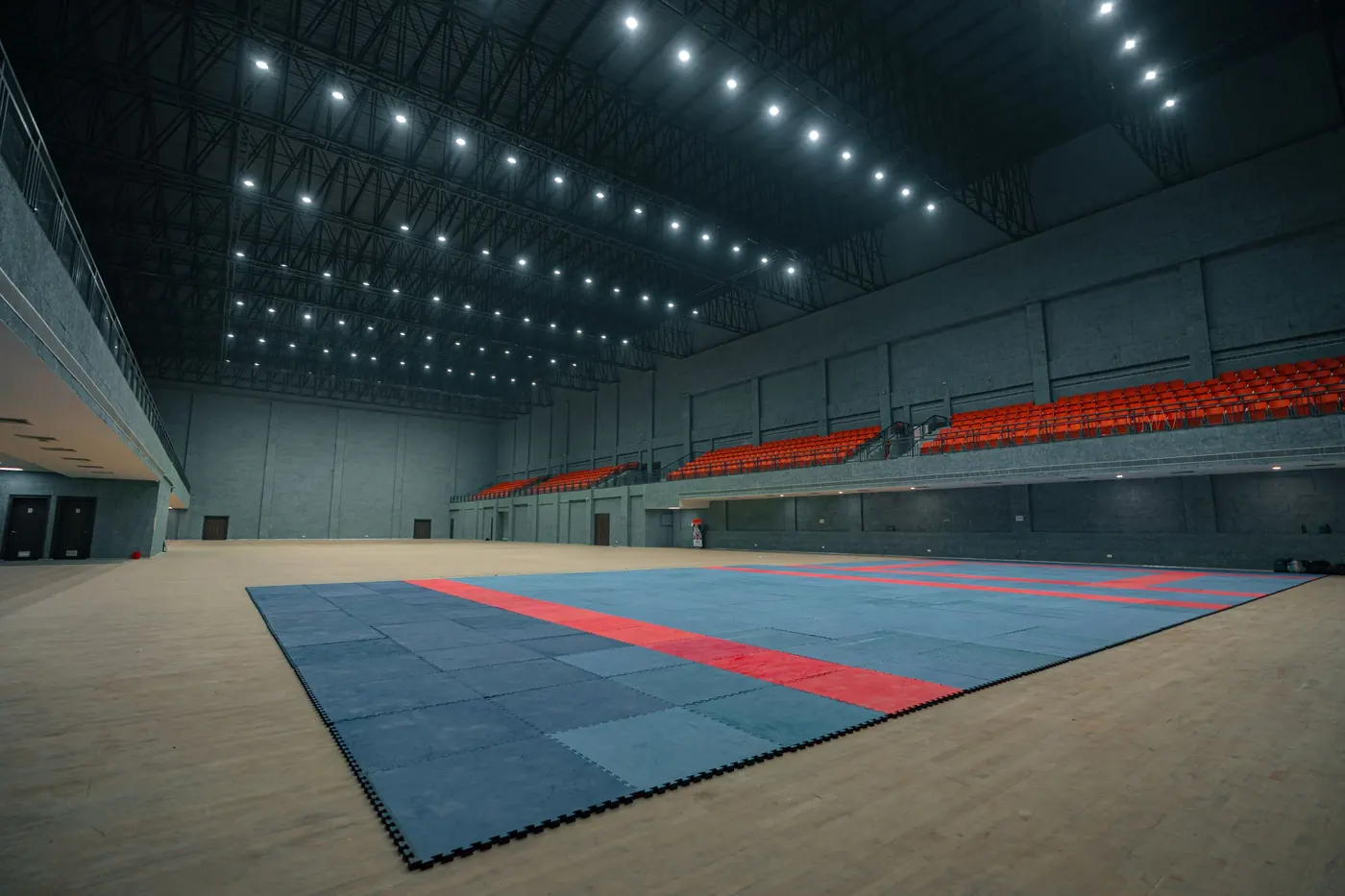 A large empty indoor hall under even lighting